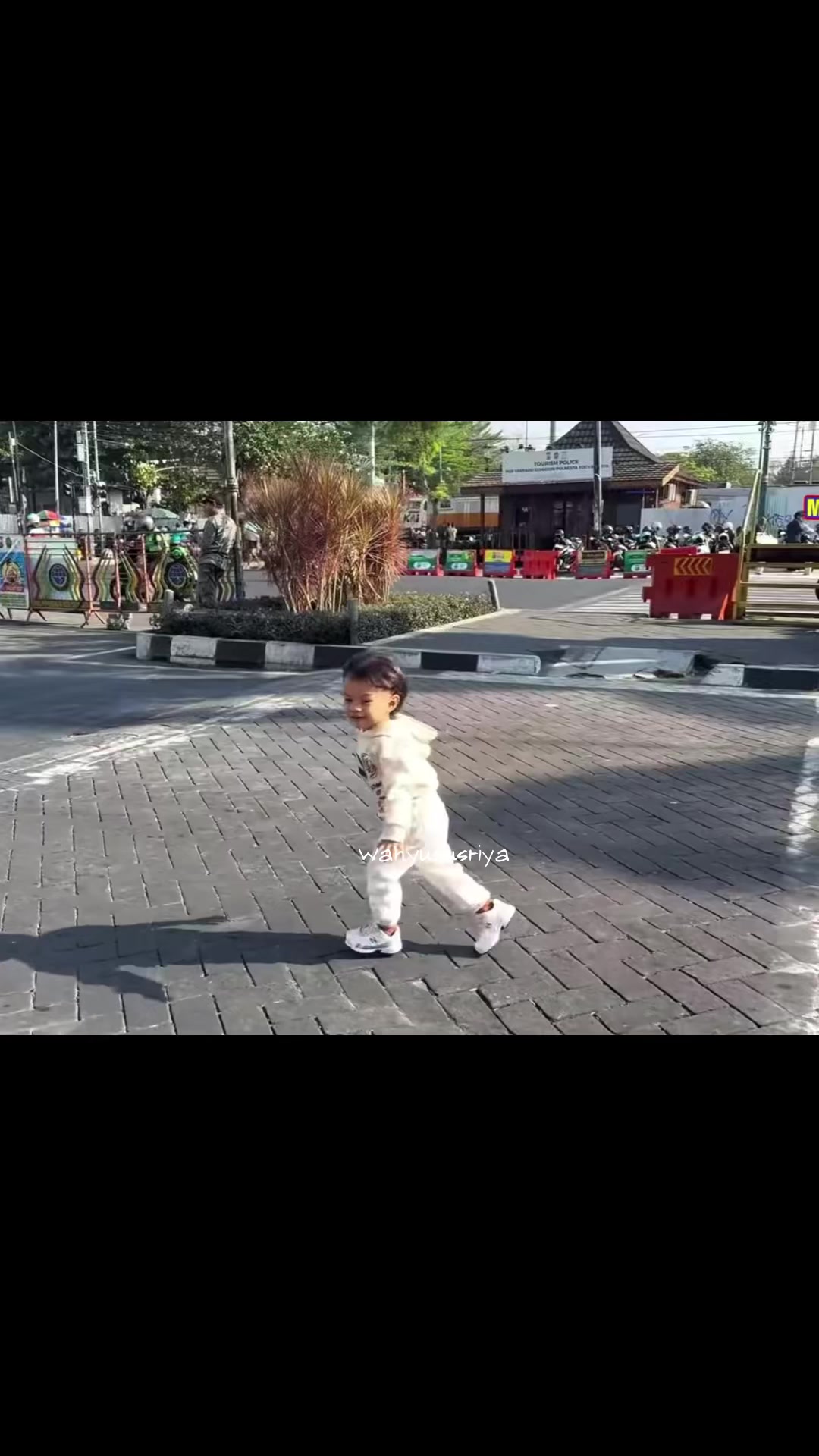 @WahyuSusriya