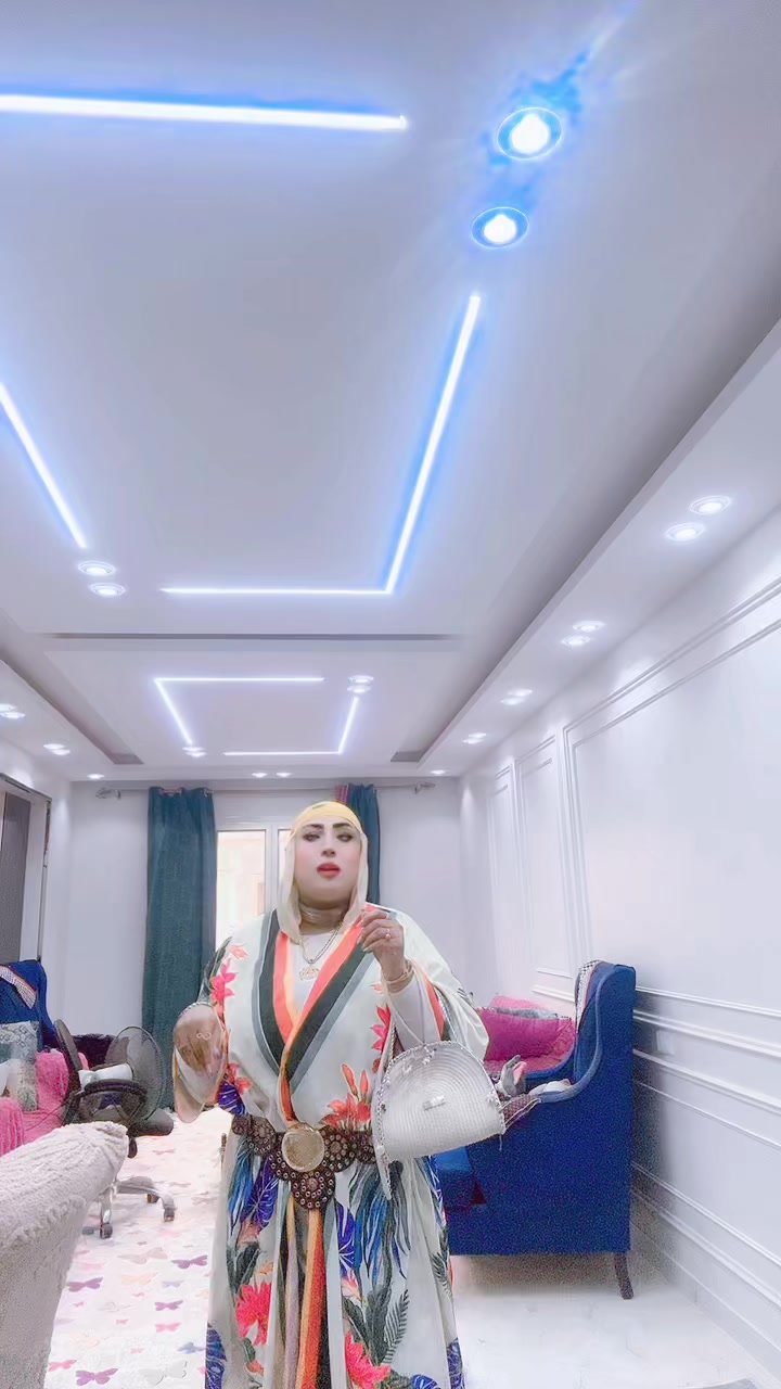 @Hemmat 🦉🫰🥰DIVA☺️🧡😘