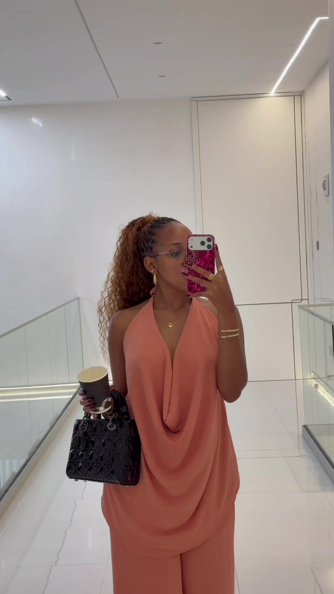 @Dhee💃🦋🦋