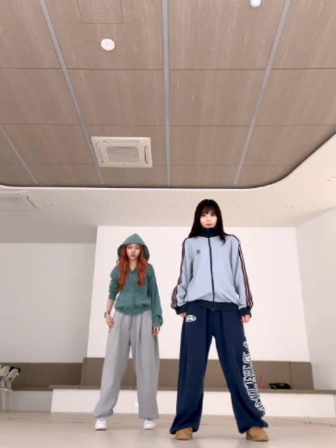 @tripleS