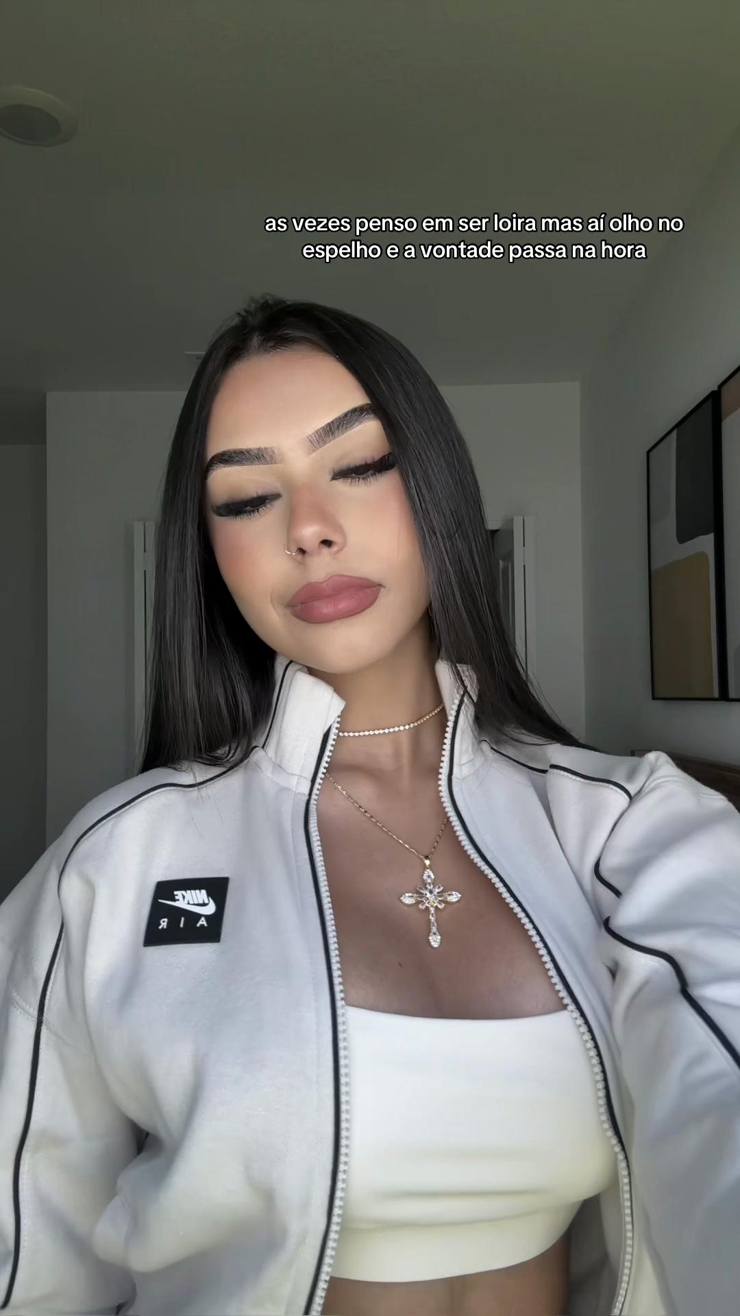 @Heloaabarino