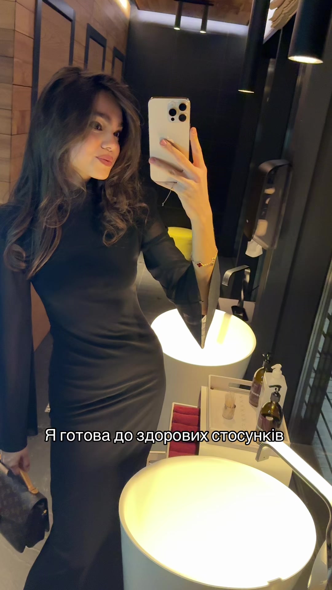 @emikk888