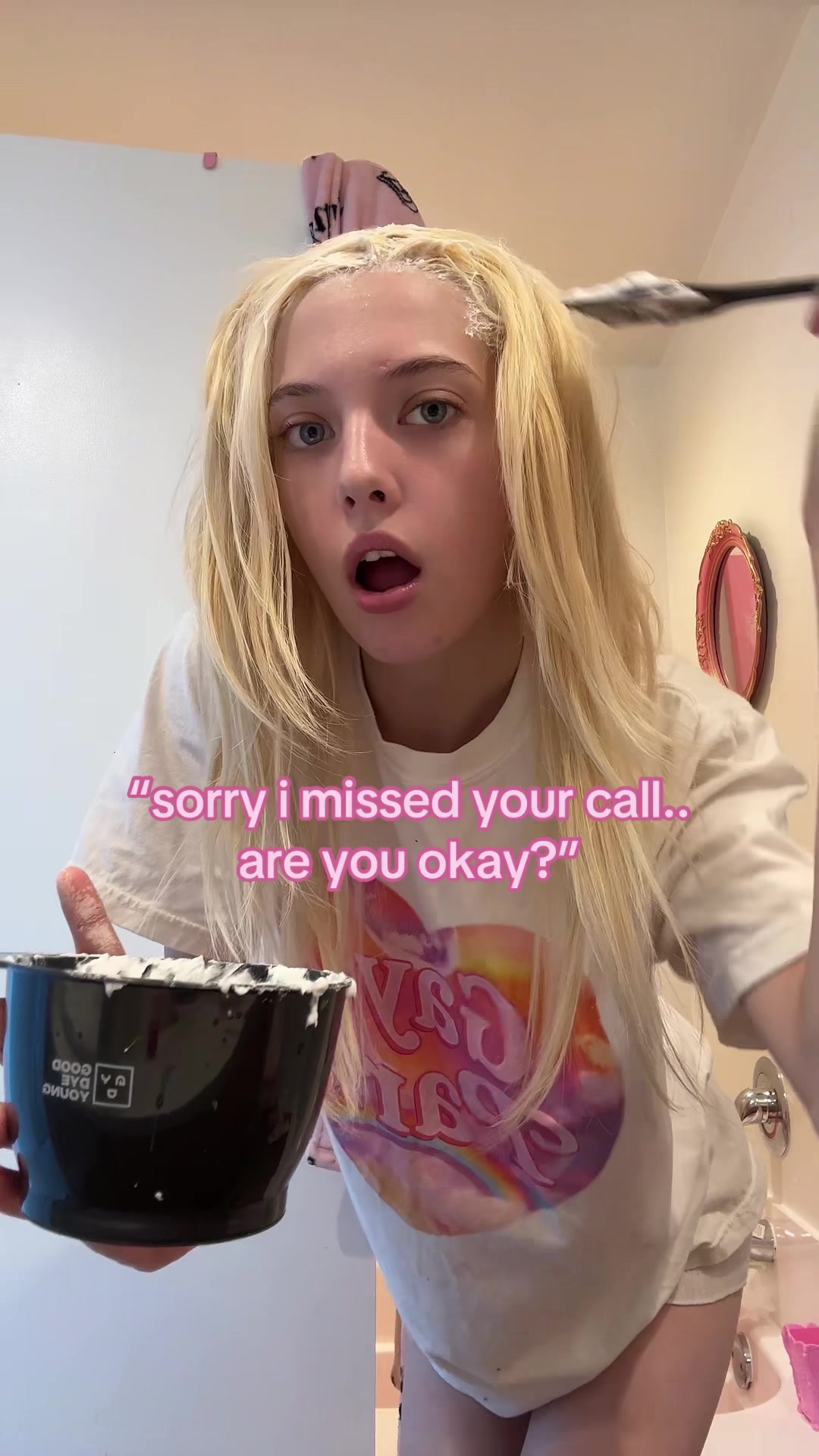 @mo