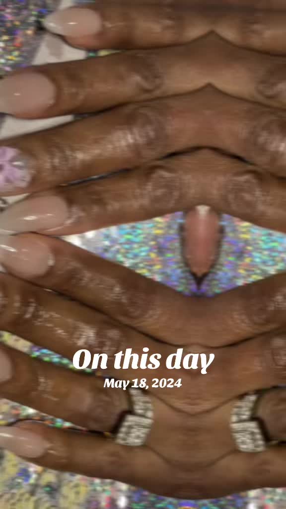 @PrettyPlushNails