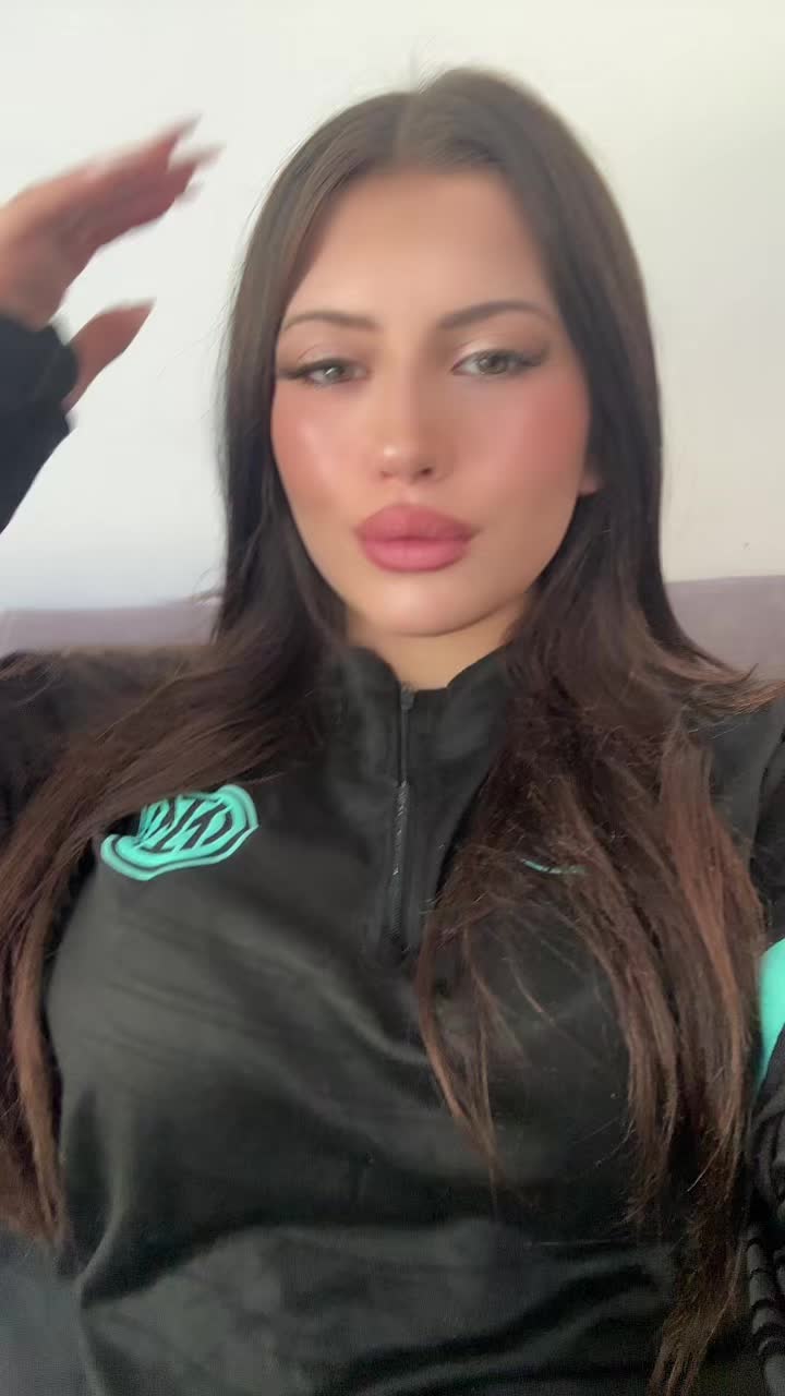 @Valentina ๐