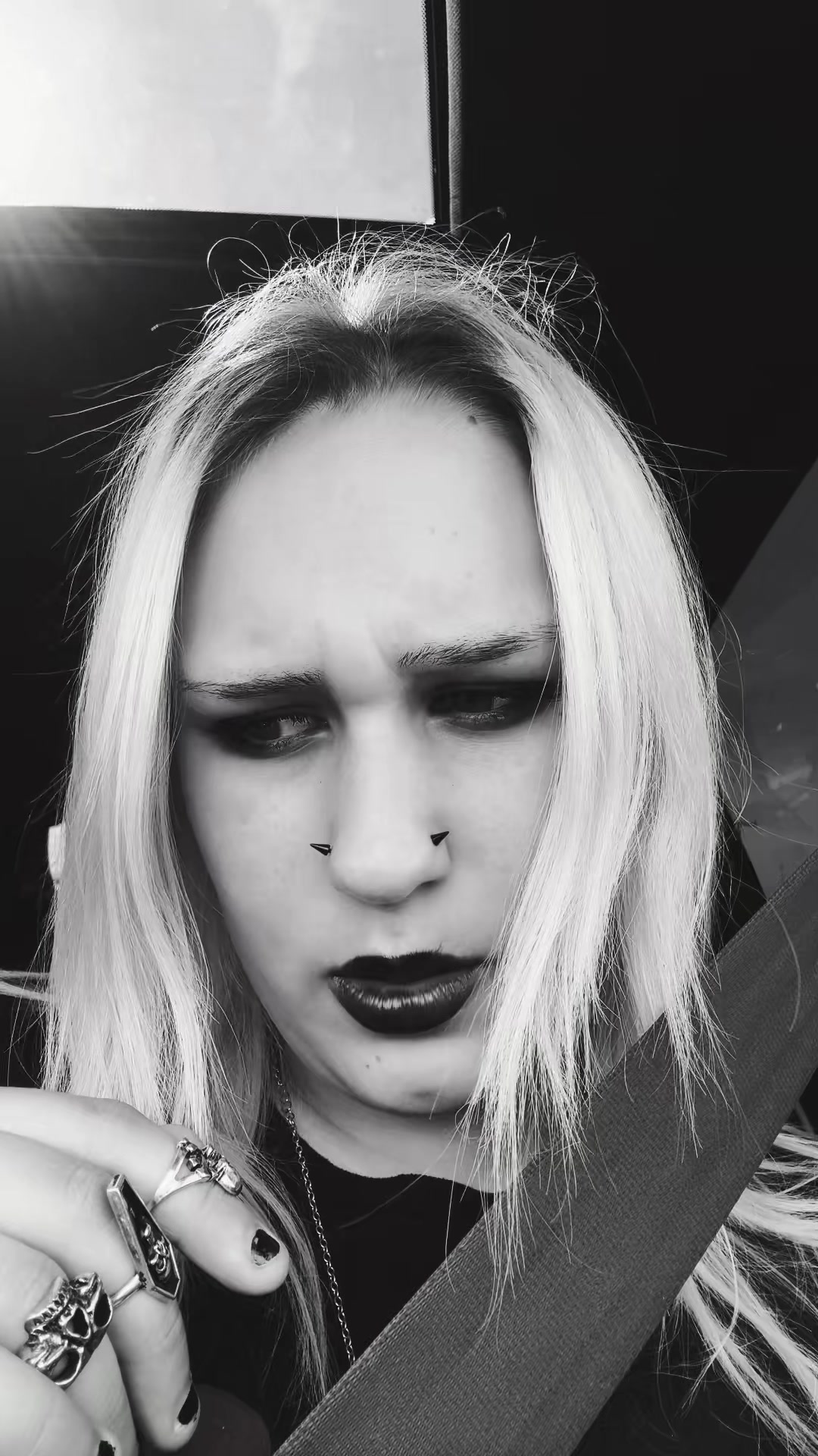 @cн&alpha;яℓєу🦇