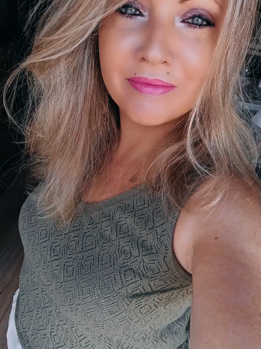 @Mélissa 🦋