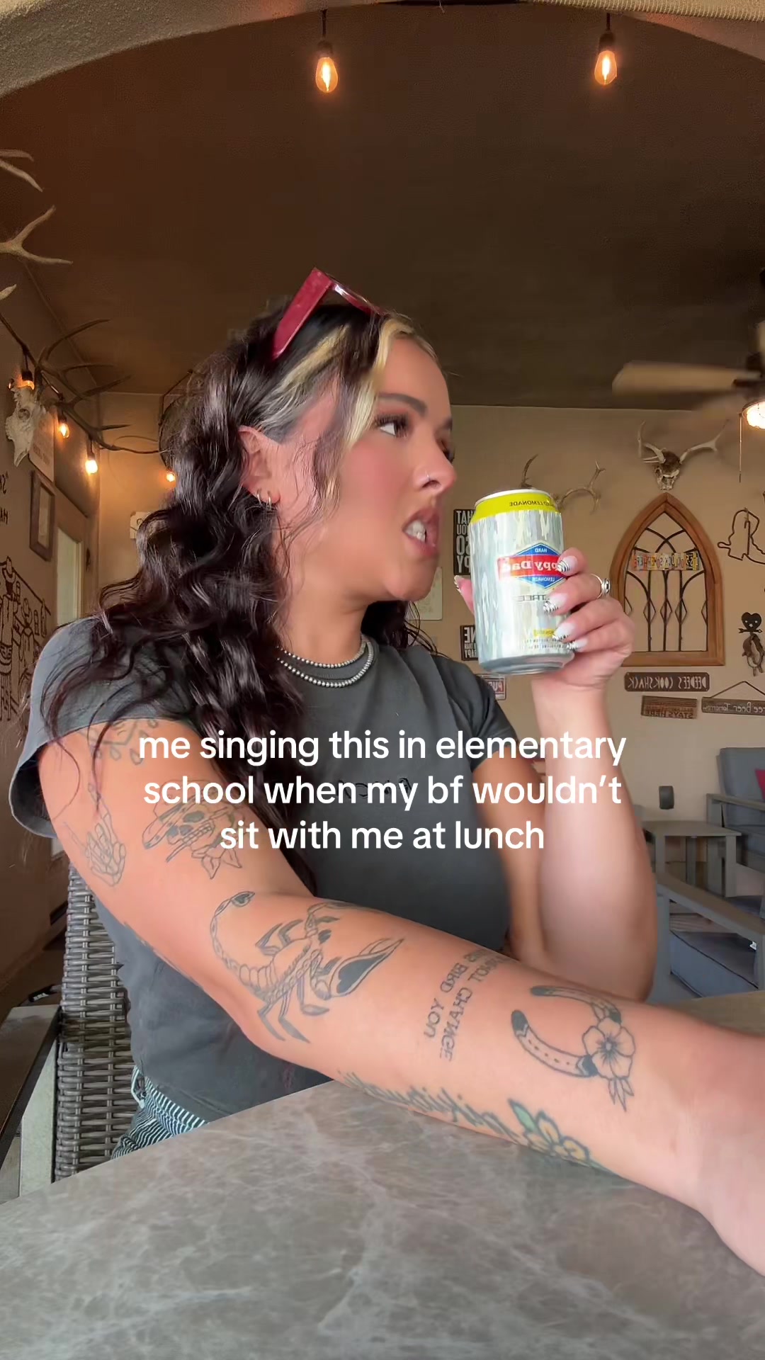 @pikivids_