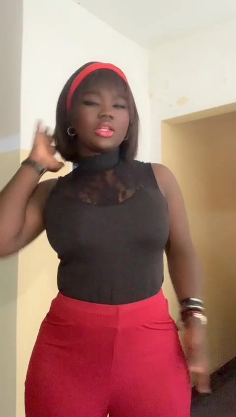 @Nardine Fatima Diompy🇸🇳