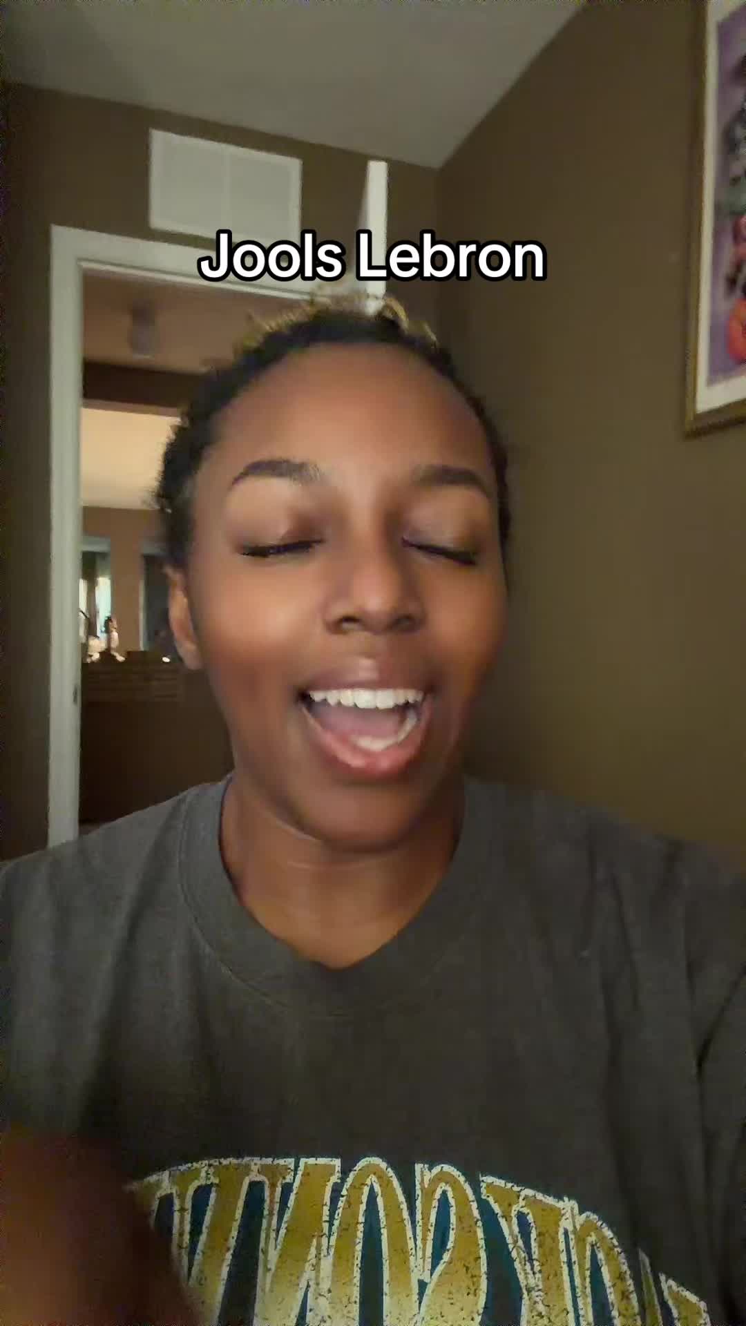 @BeanieBee