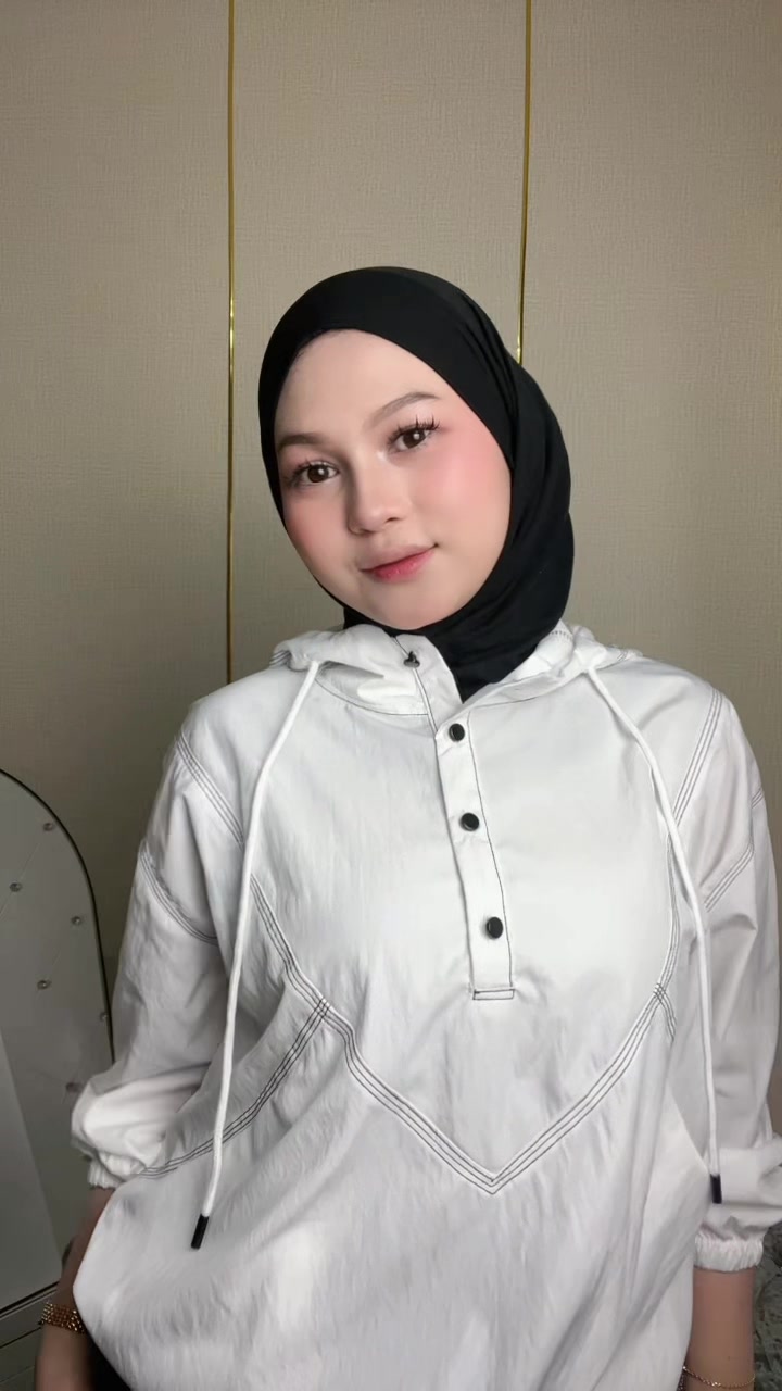 @cahyaniajaaa