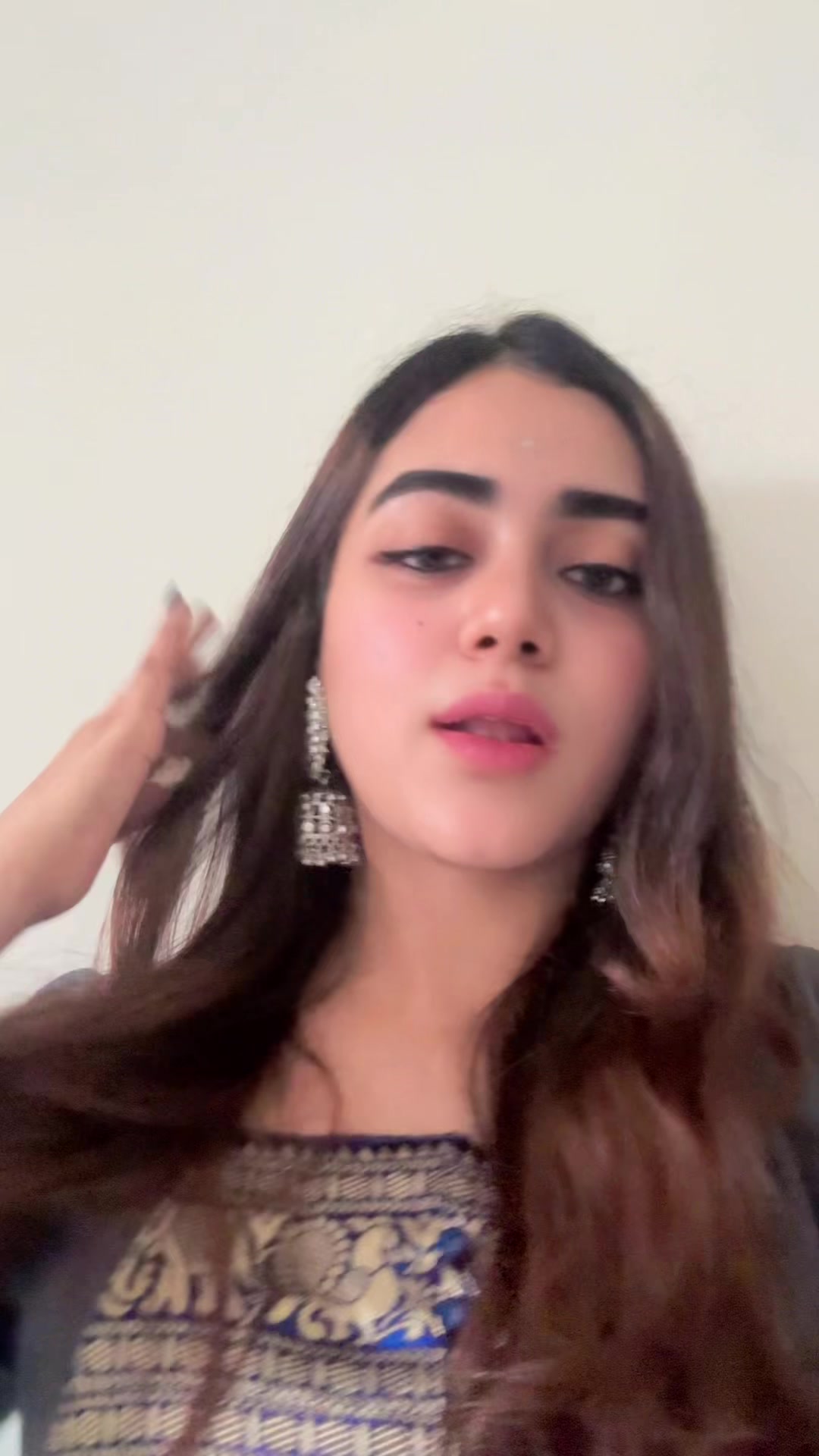 @Vishalini Devi🦋🕊️