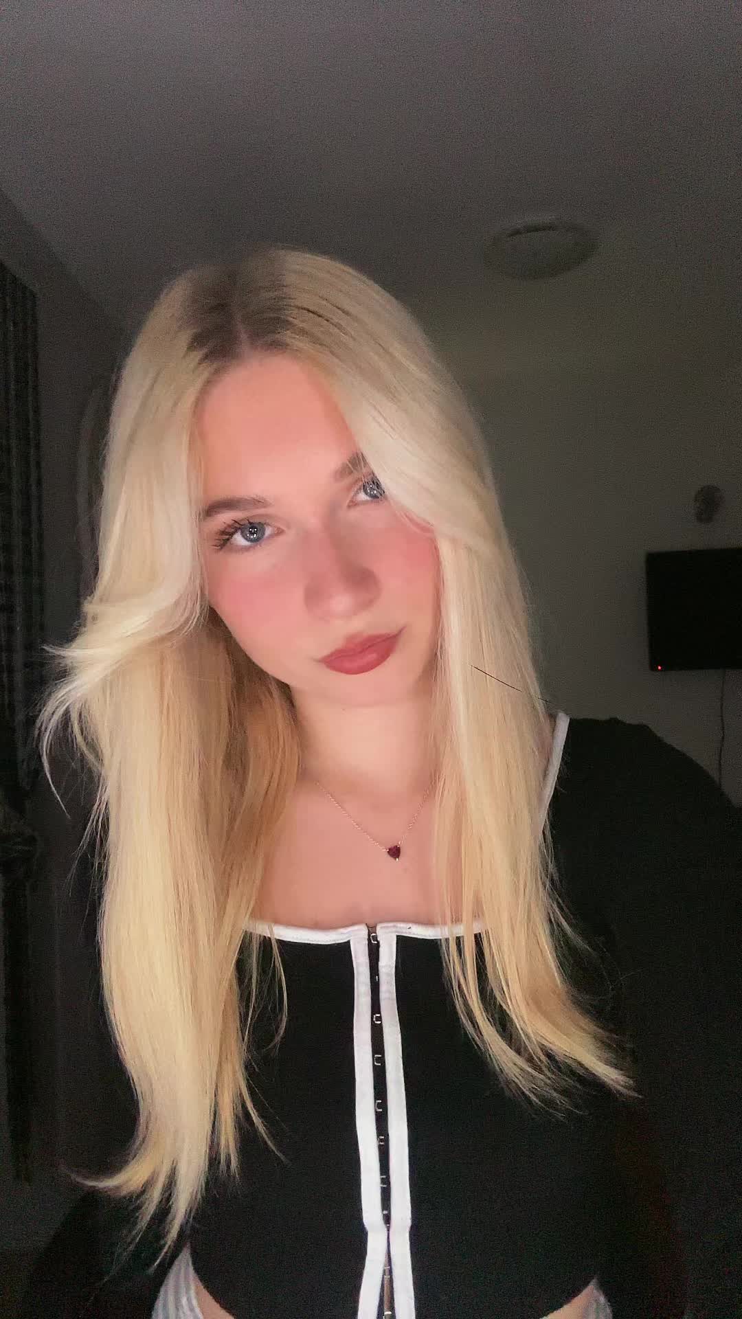 @Lulu🇩🇪