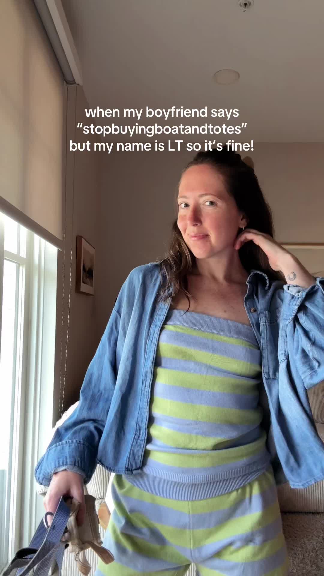 @LT