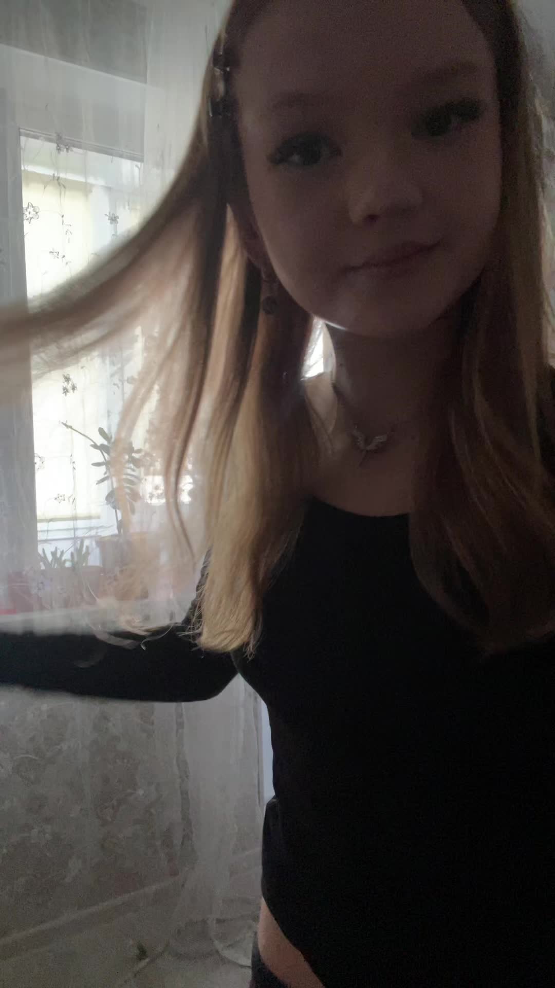 @alissach