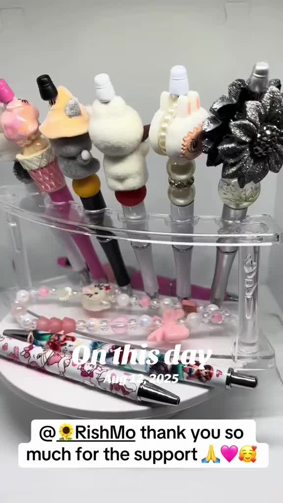 @Leidis Creations 1