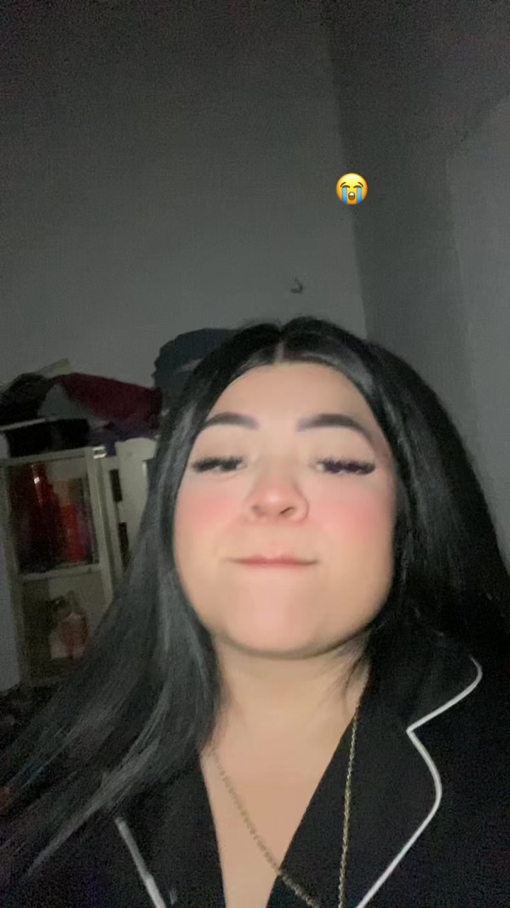 @Elenabrachocambar