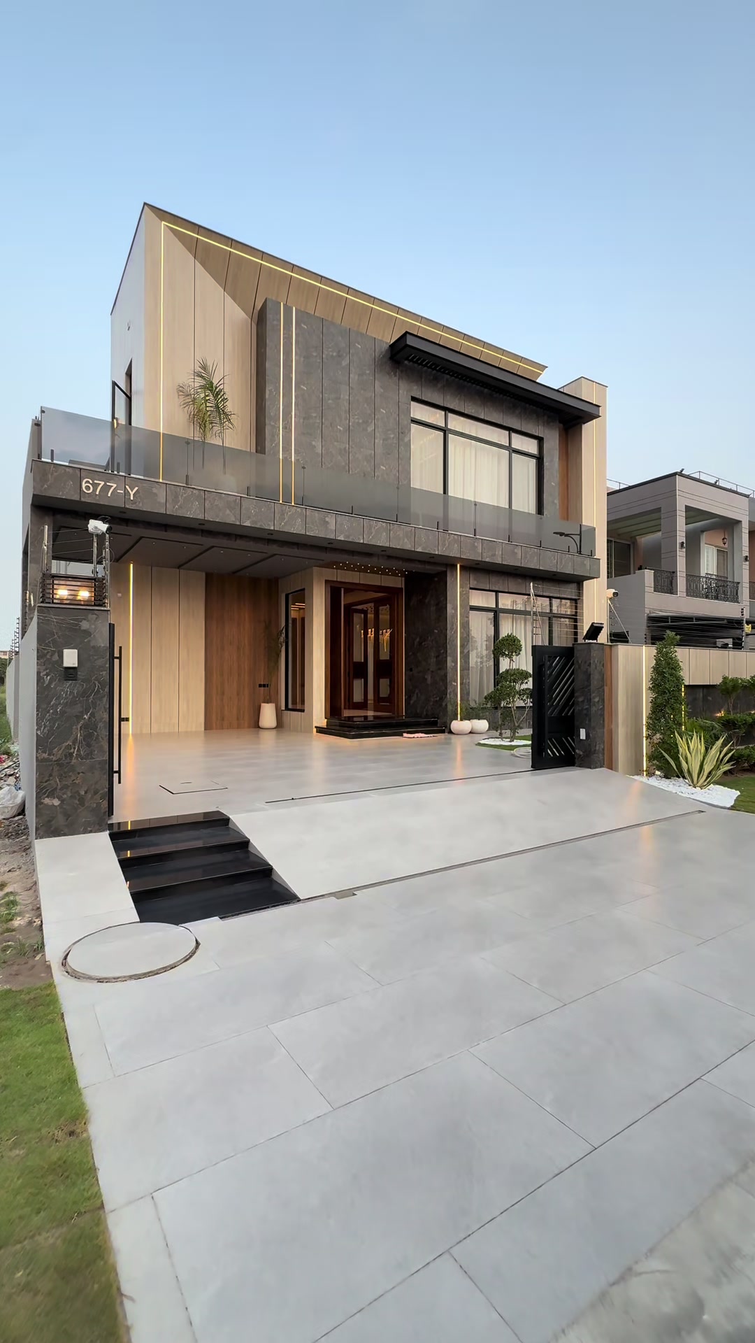 @Iconic Homes DHA