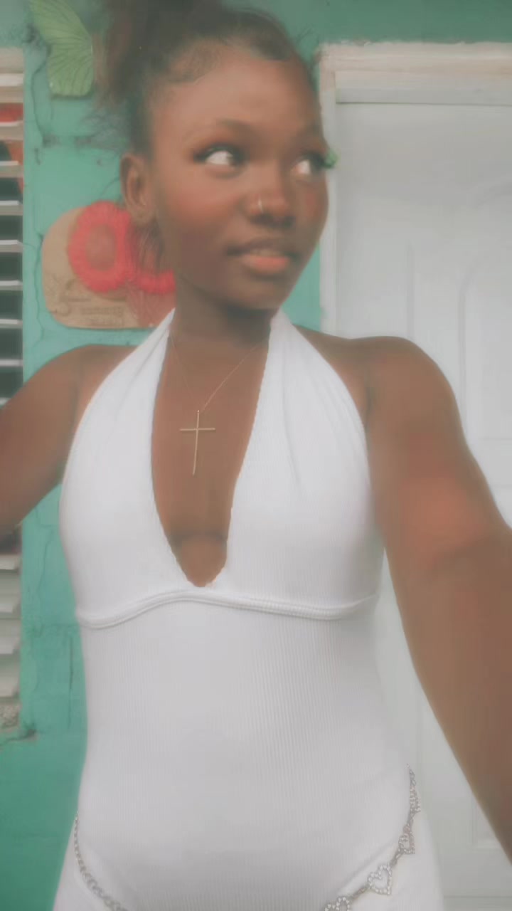 @𝓛𝓪𝓱 𝔂𝓾𝔂𝓾🧸💕2006🧃
