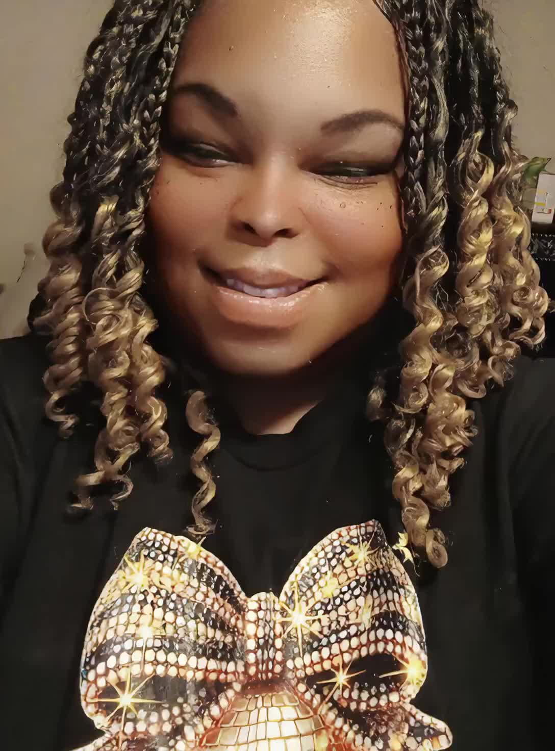 @AshKreations