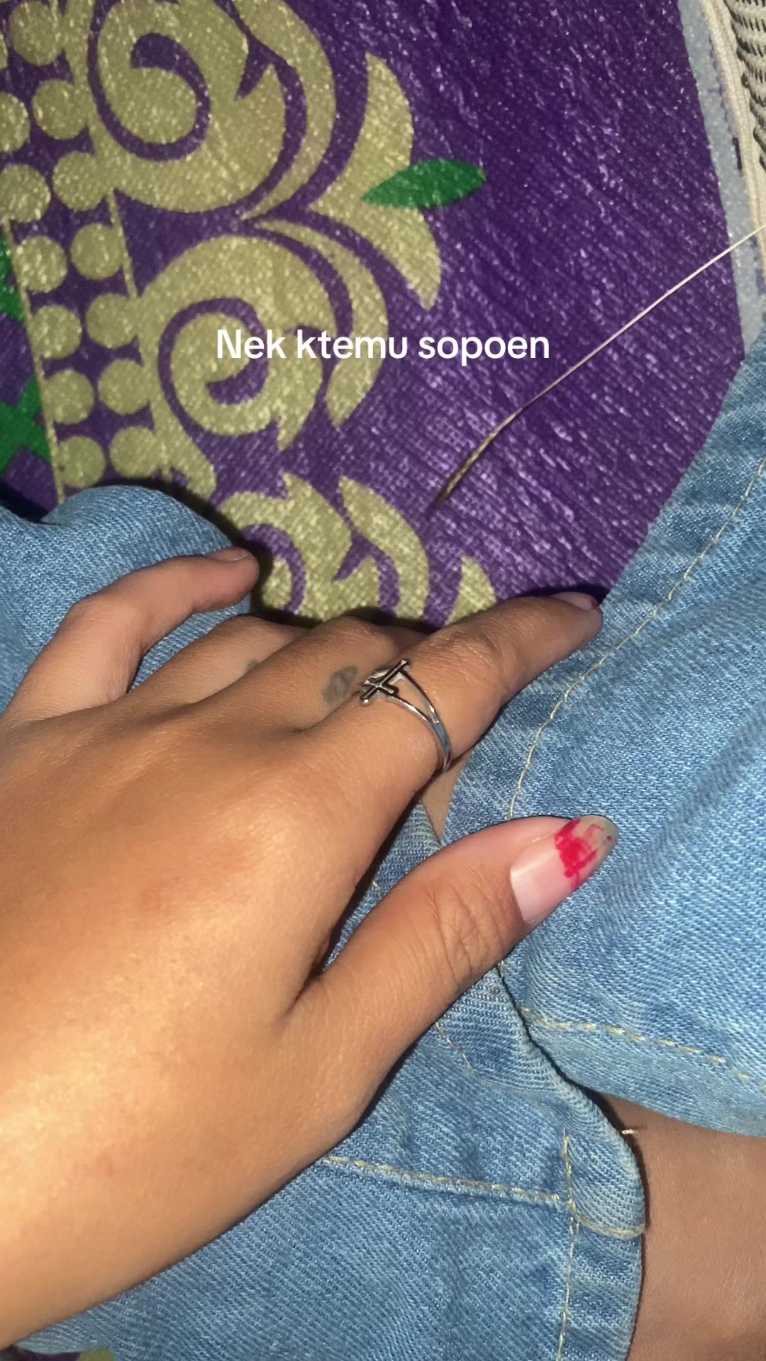 @Anisaratu👑
