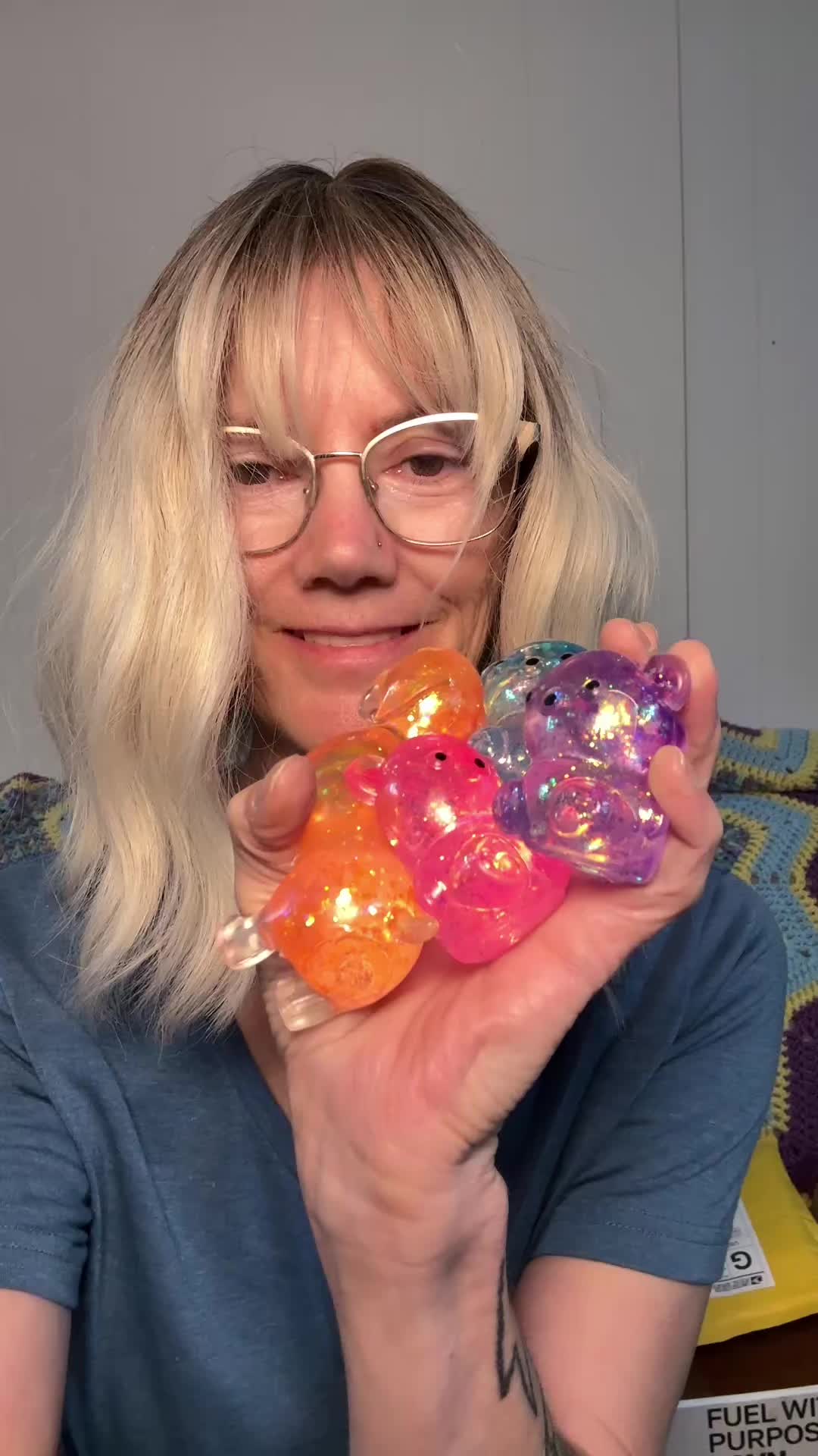 @CraftyLori🧵sews rite