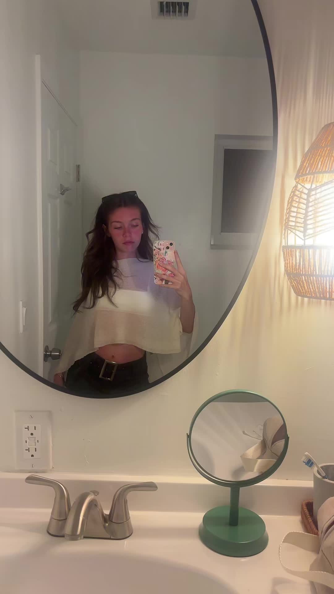 @bellaaa