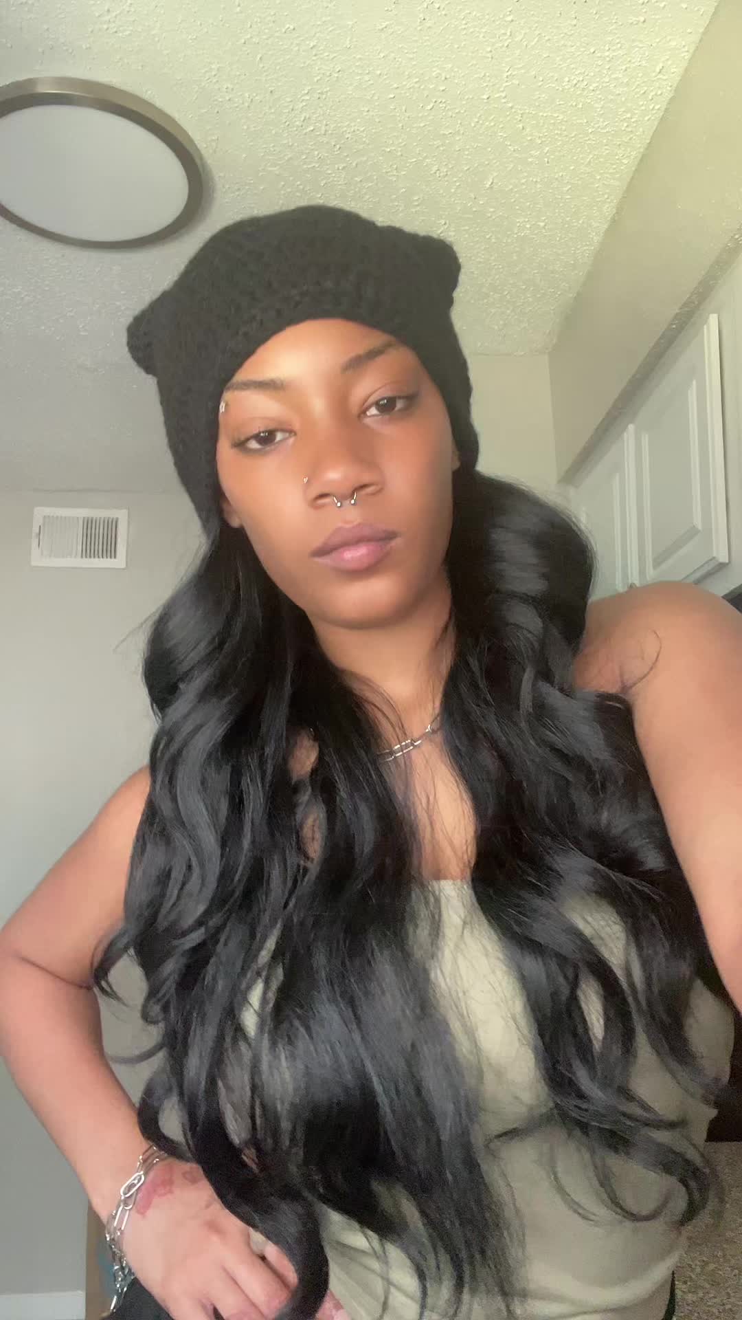 @✭