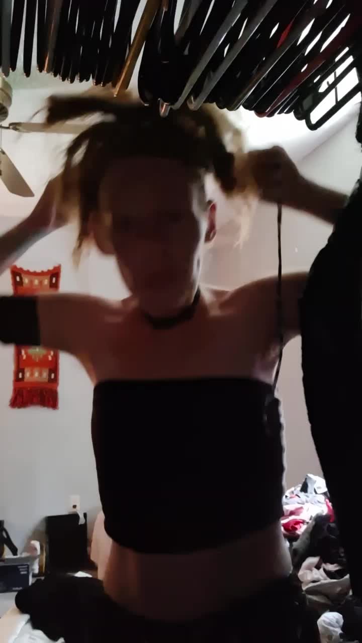 @🧚&zwj;♂️🧚&zwj;♀️🧛&zwj;♂️🧛&zwj;♀️🫅👸