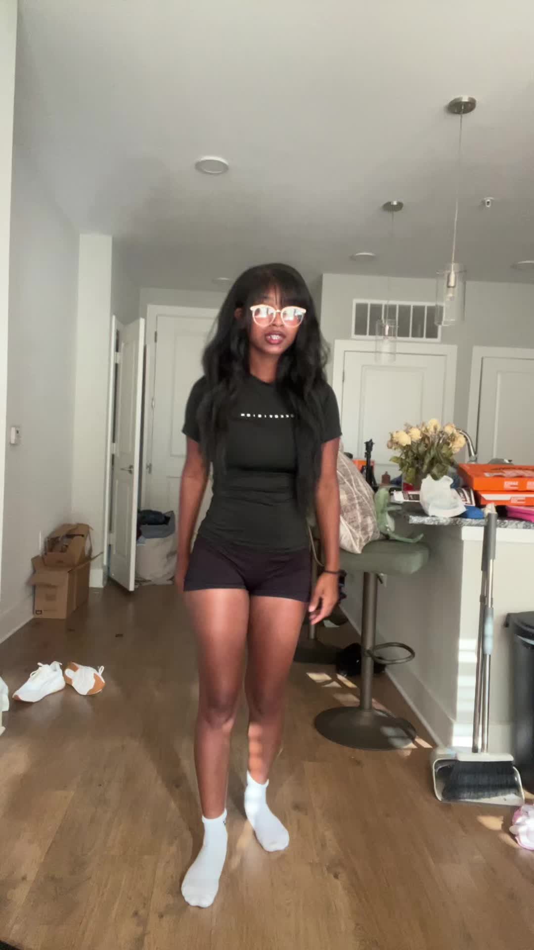 @🗿