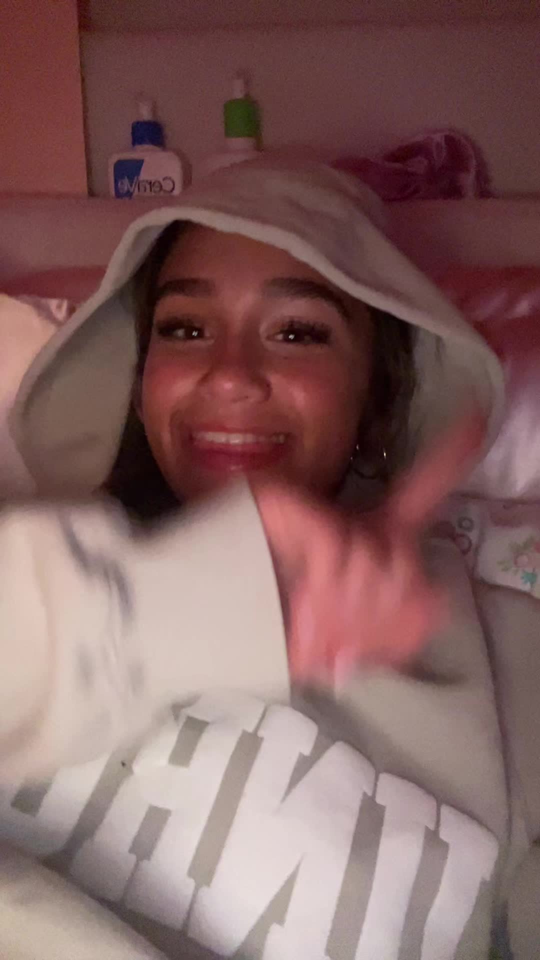 @Melana Rae