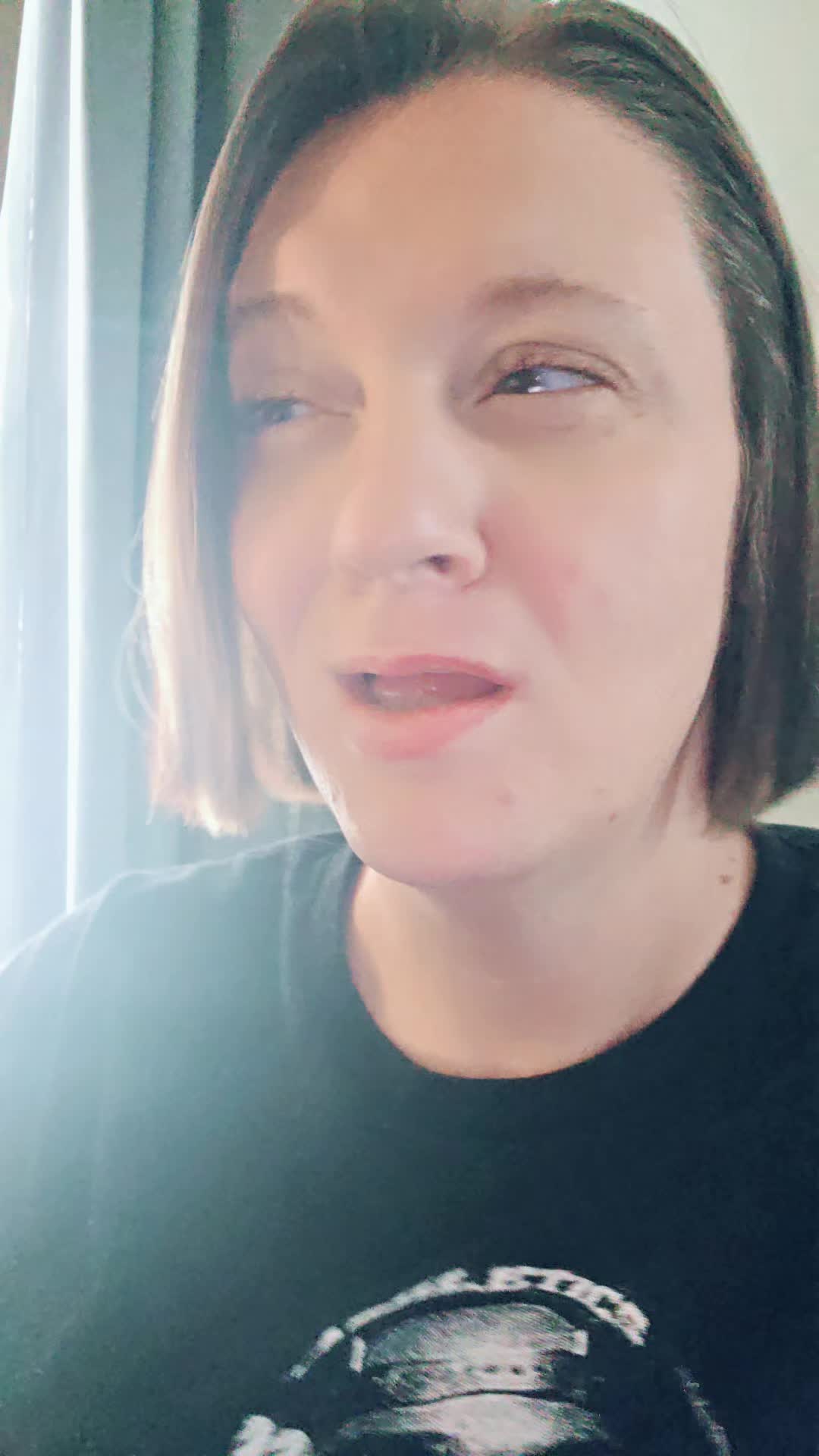 @🖤Kirsten_Reacts🎙️🤘🏻