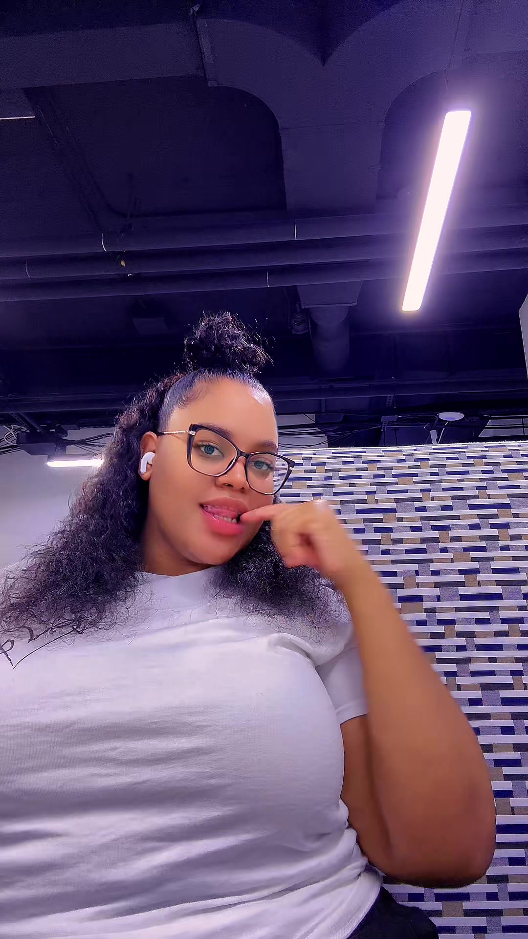 @Nesha🦋
