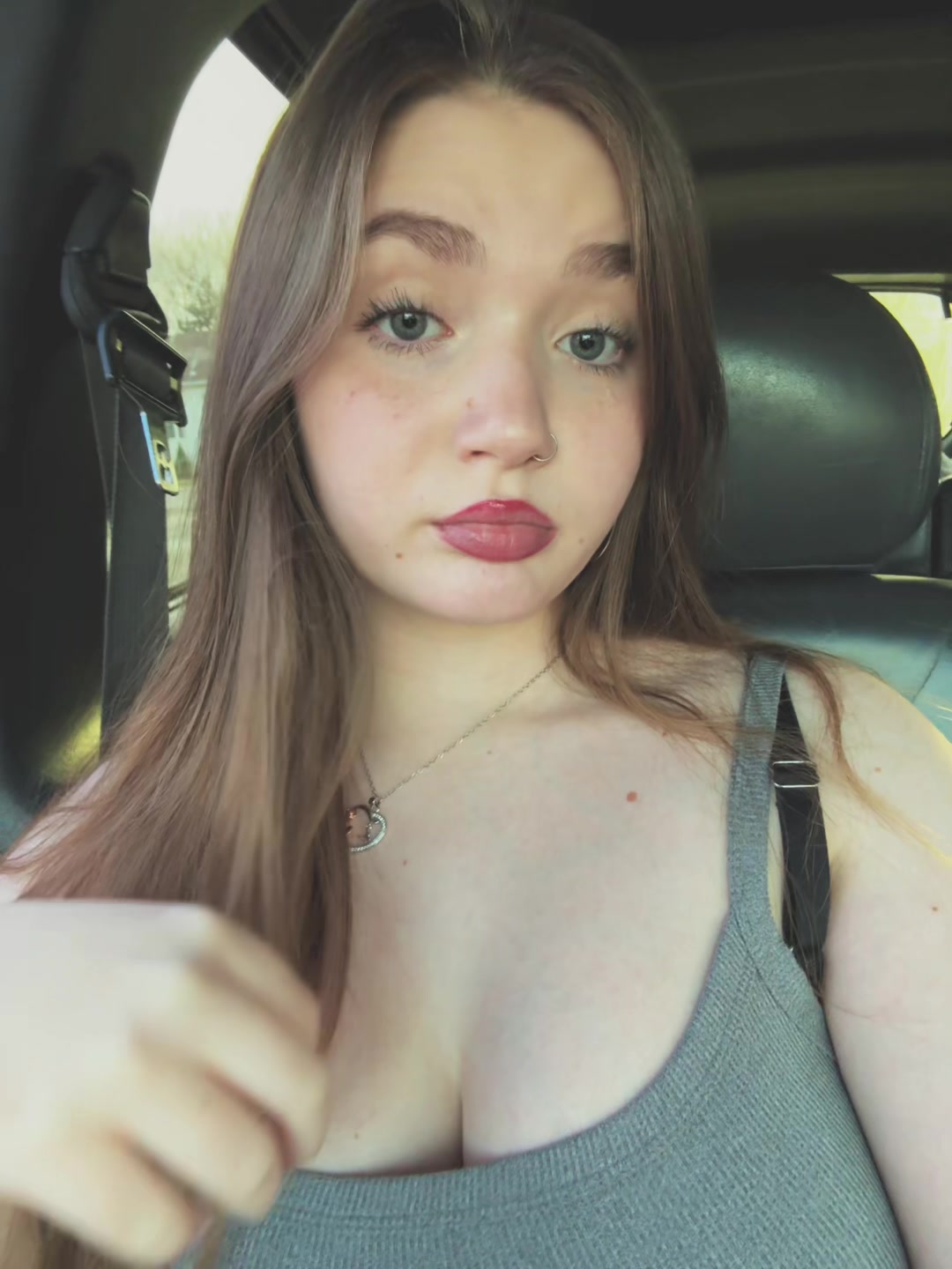 @LaTessa 🦋 .