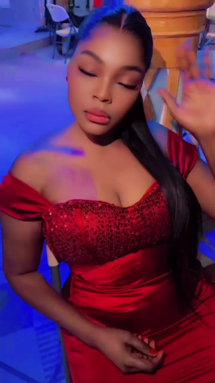 @annettebamba