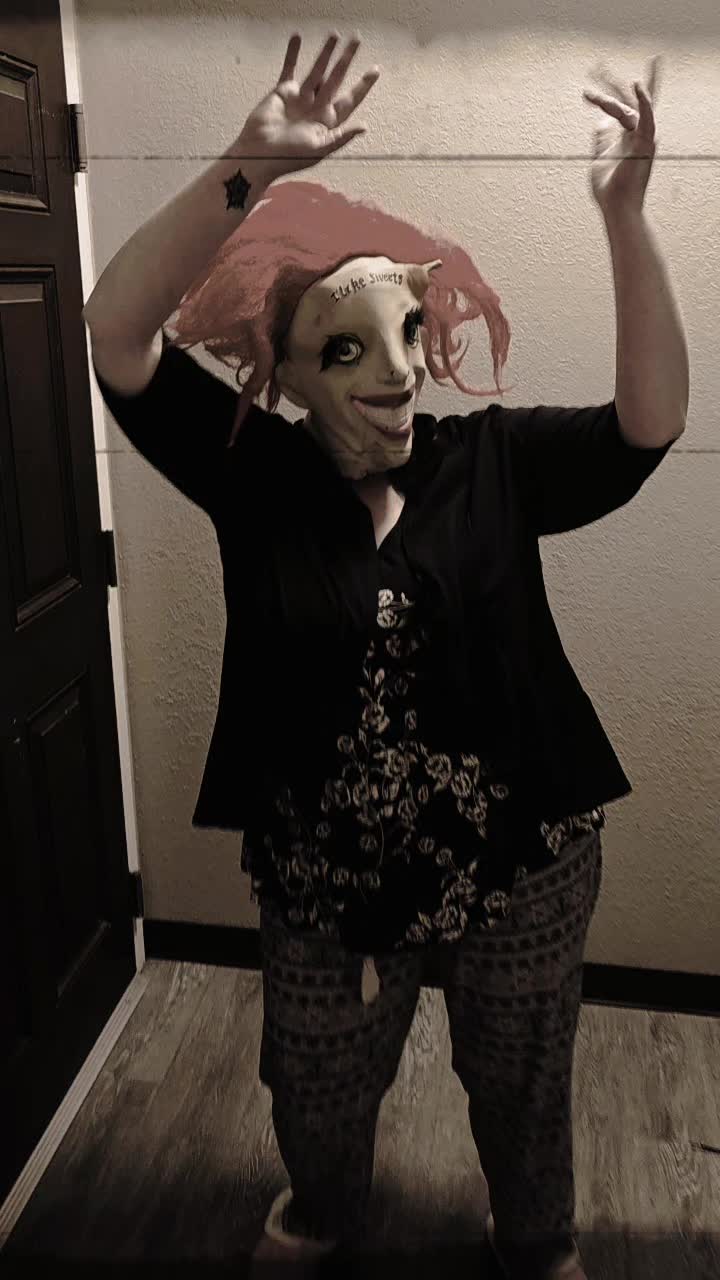@Horrorqueen87