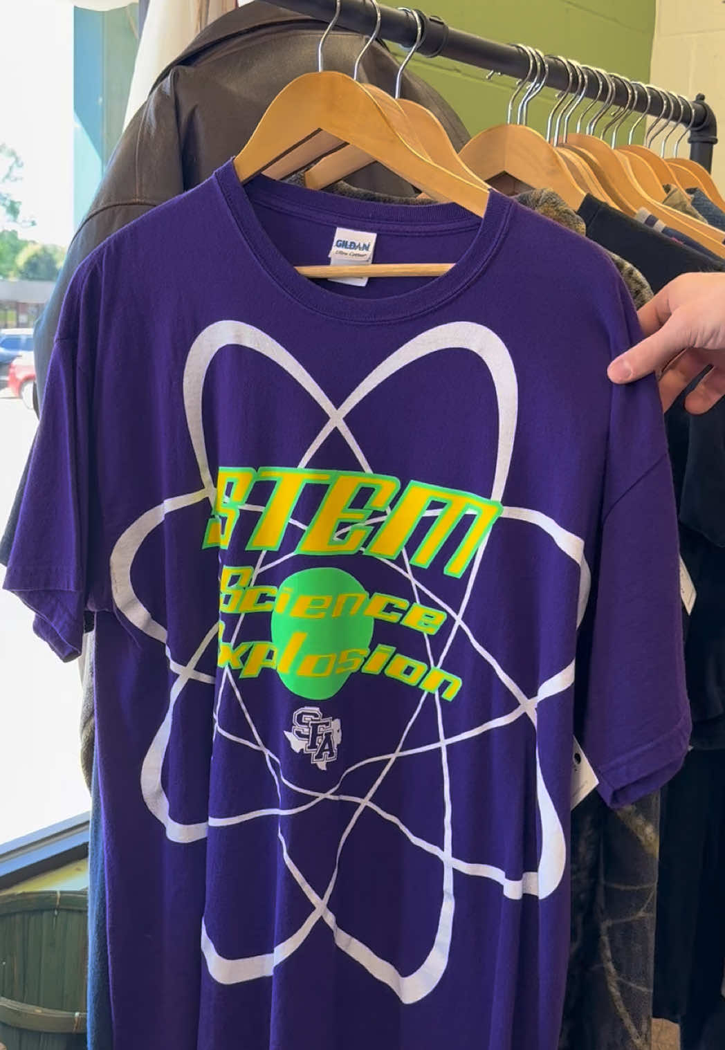 @𝐅𝐚𝐧𝐭𝐚𝐬𝐭𝐢𝐜 𝐅𝐢𝐧𝐝𝐬