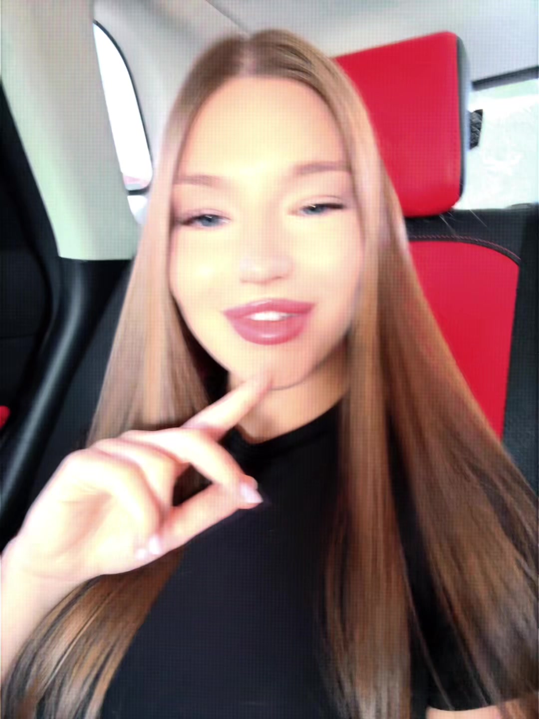 @<8