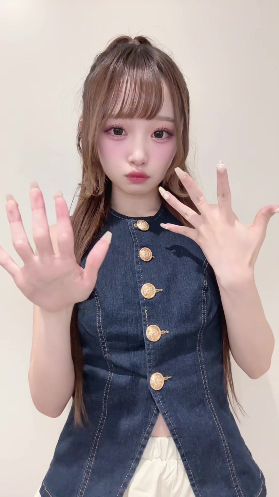 @にしのありさ
