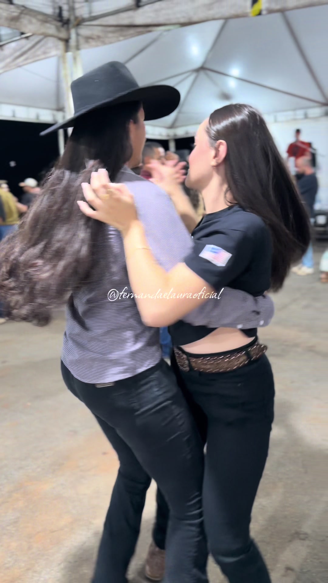 @Laura Machado Oficial
