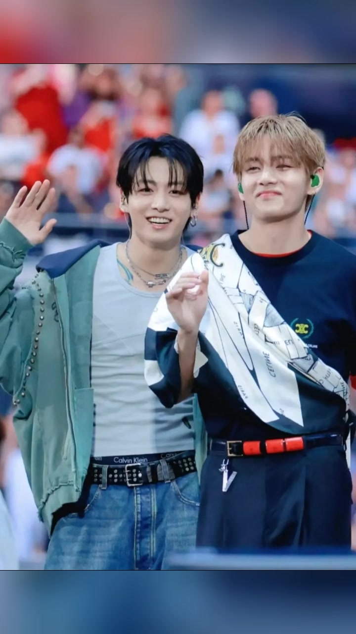 @kooktae is real🐰🐻💜💚