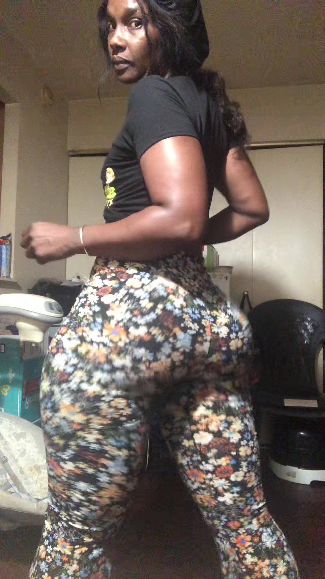 @Thickithickiimicki