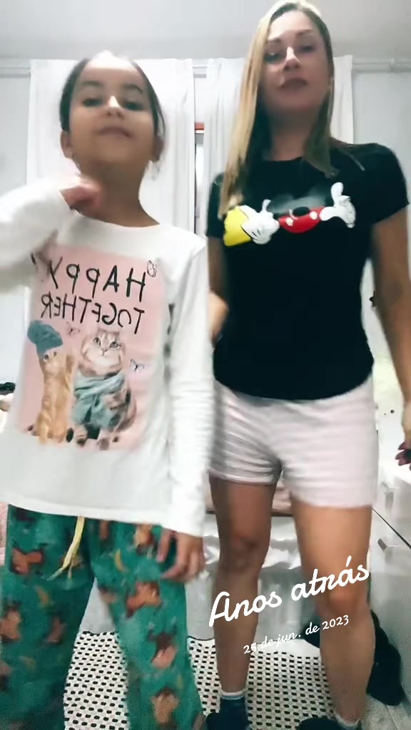 @Vivi Santos