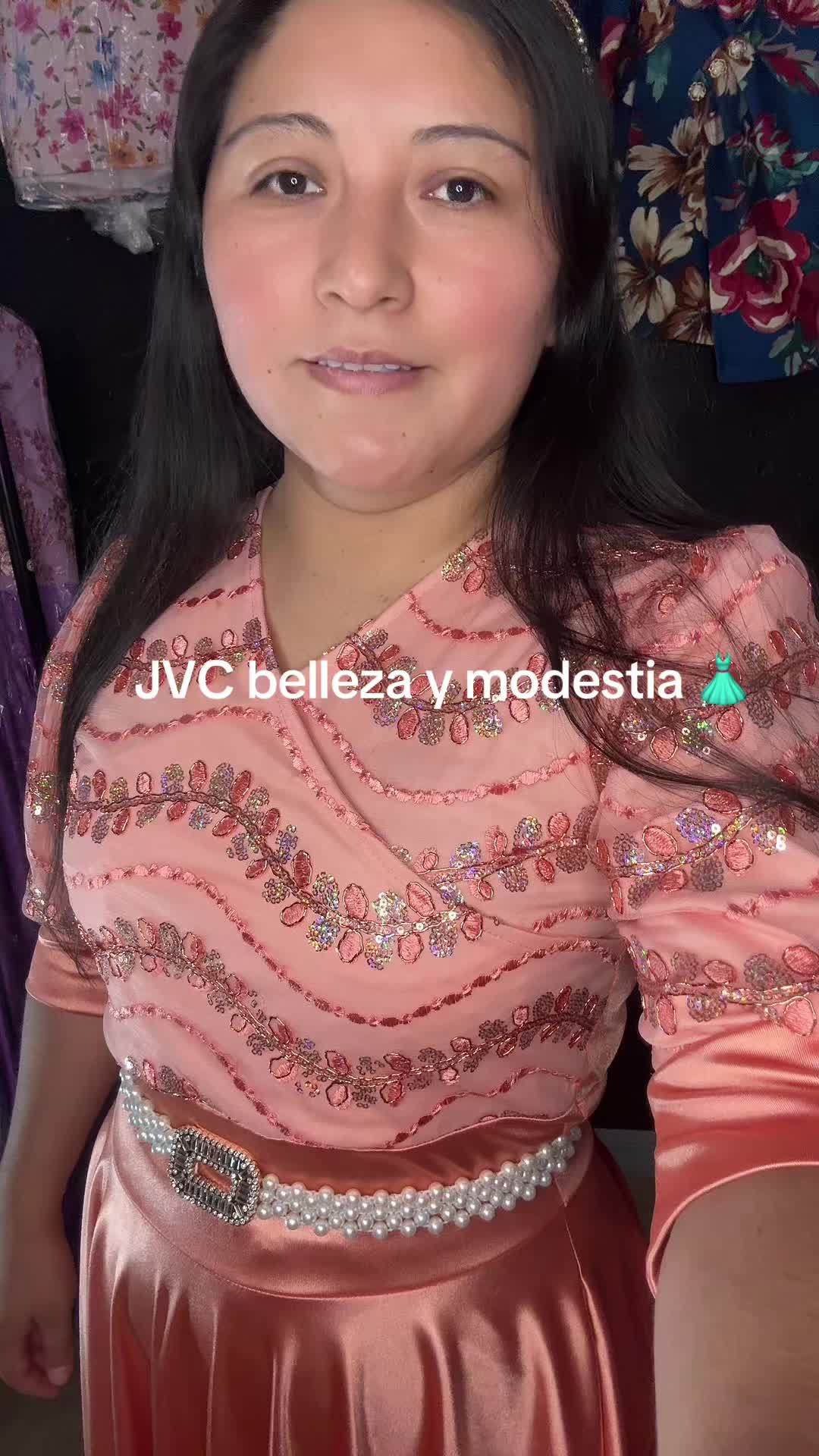 @JVC belleza y modestia 👗😍