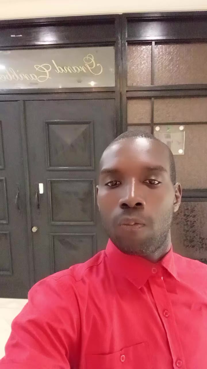@Derval Maroon✊️