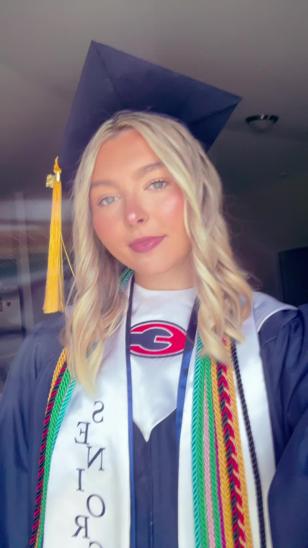 @maddieneumans