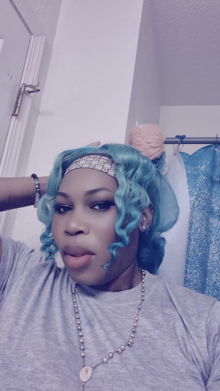 @mother of 8/ queen Nikki