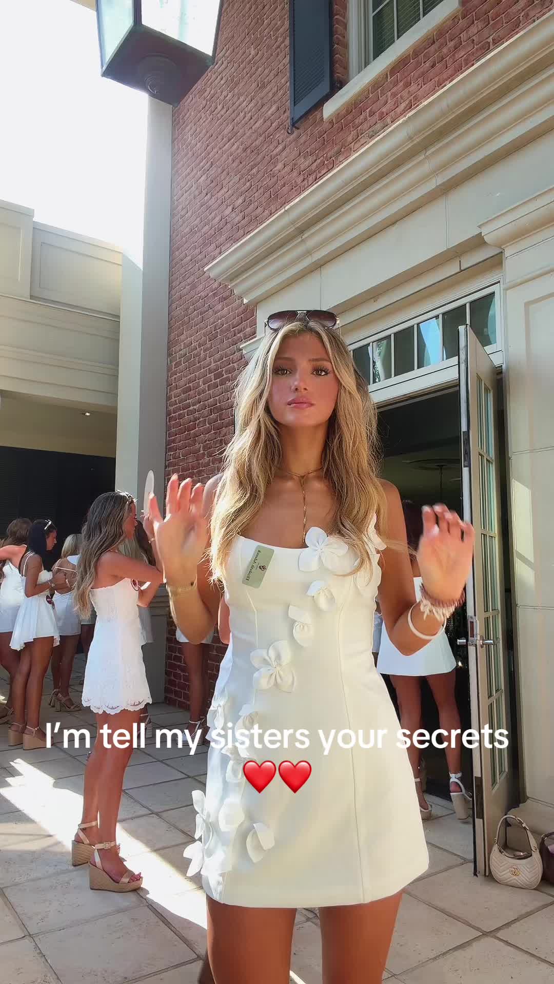 @elizabethadamek