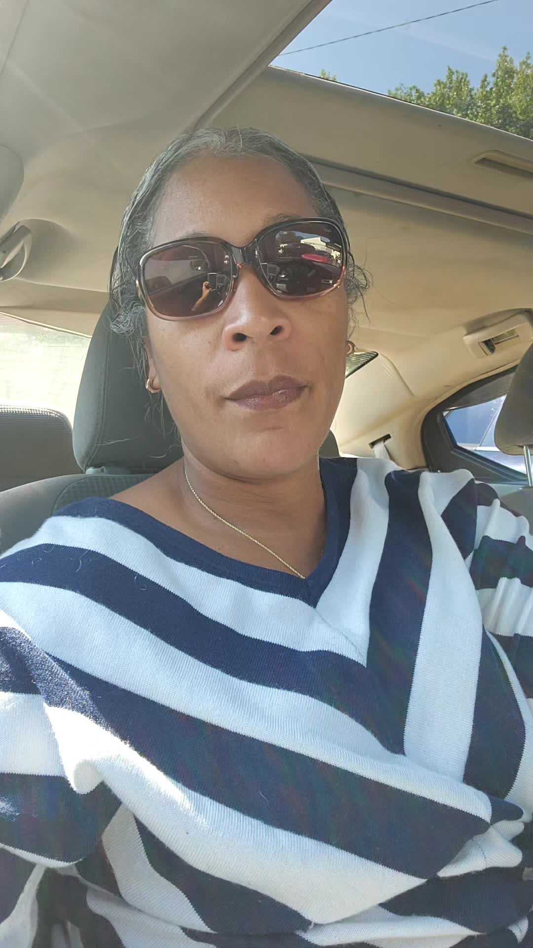 @aishakramer