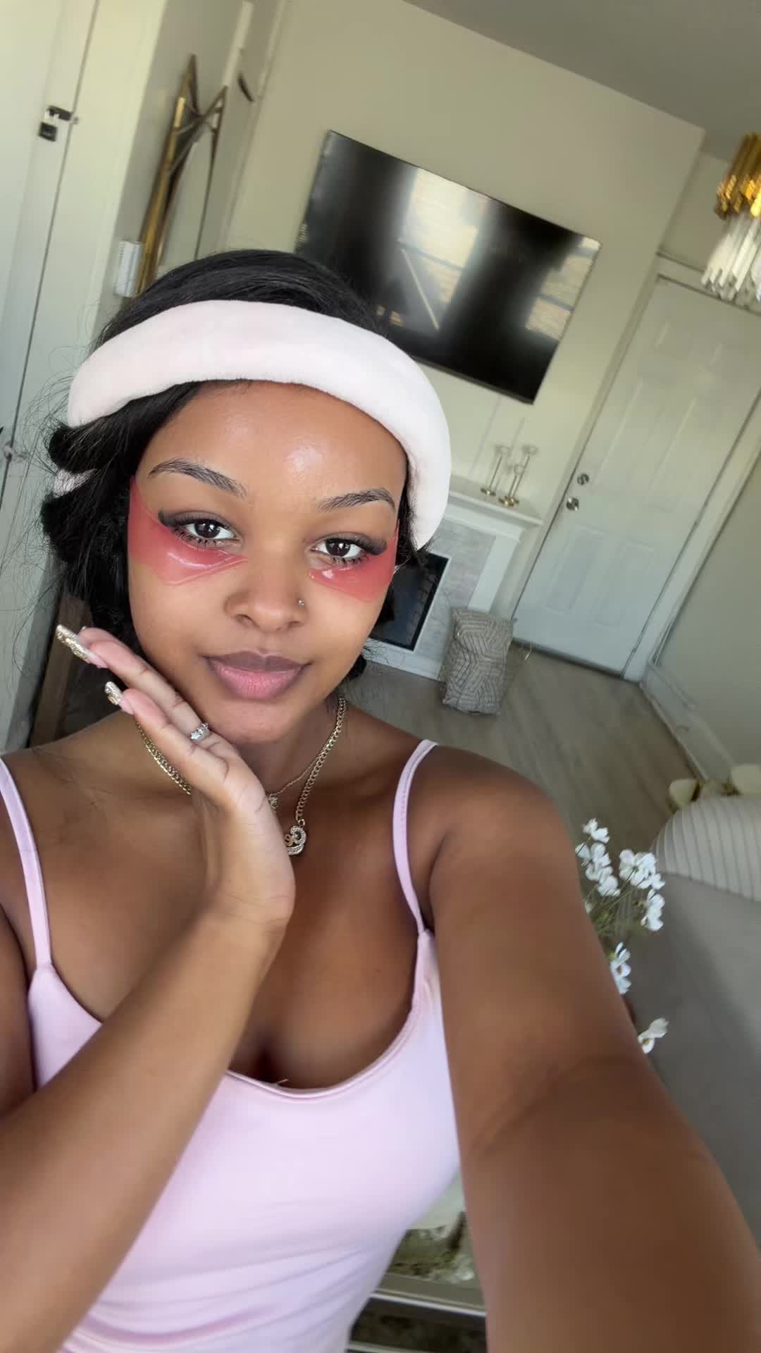 @⠀